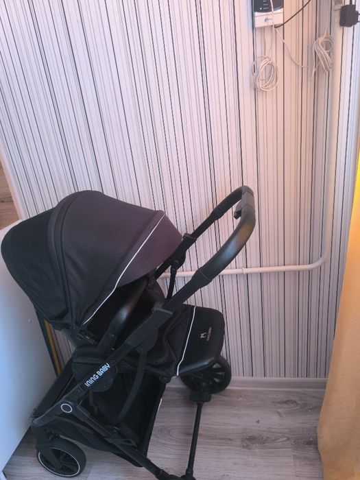 Продам коляску  очень лёгкая