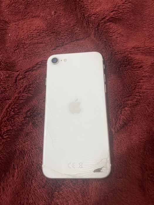 Продам Iphone se
