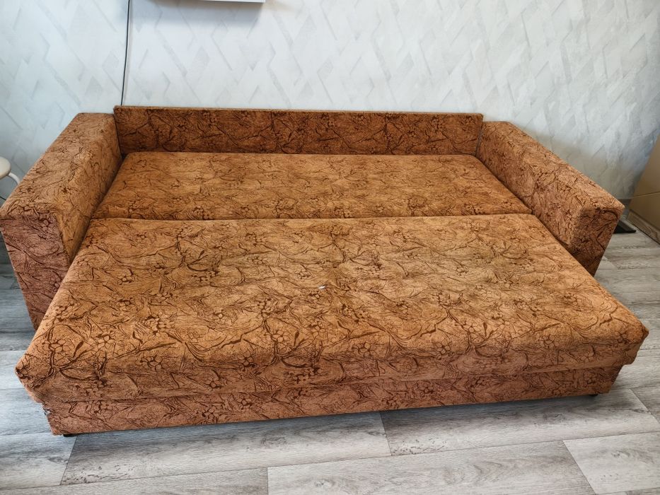 Продам диван б/у