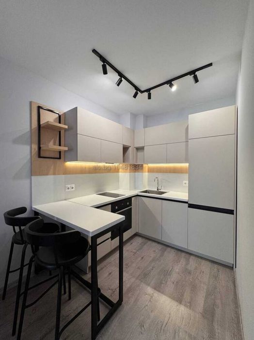 Дава се под наем Двустаен апартамент в Пловдив, Център - 60 кв.м за 590 € - Снимка #5