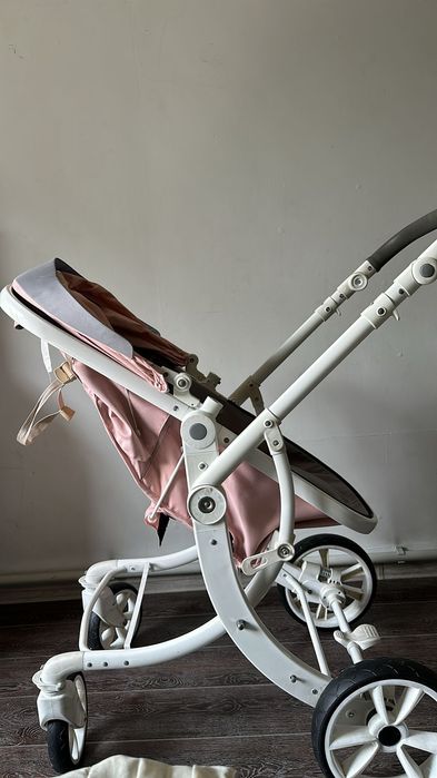 Коляска и для прогулки и вместо люльки