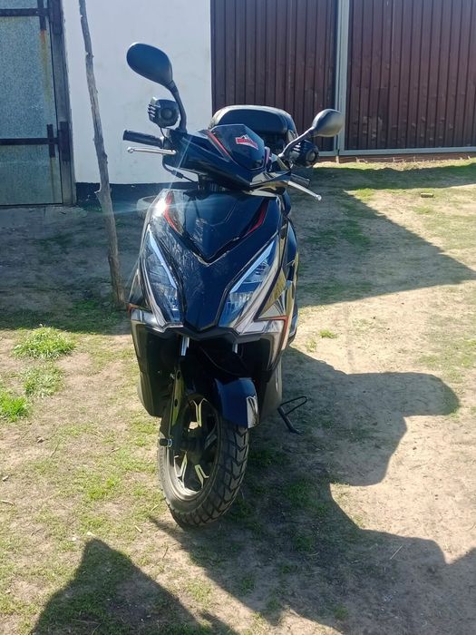 Продам скутер Almotor