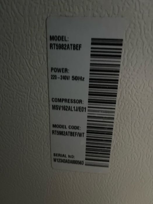 Холодильник Samsung