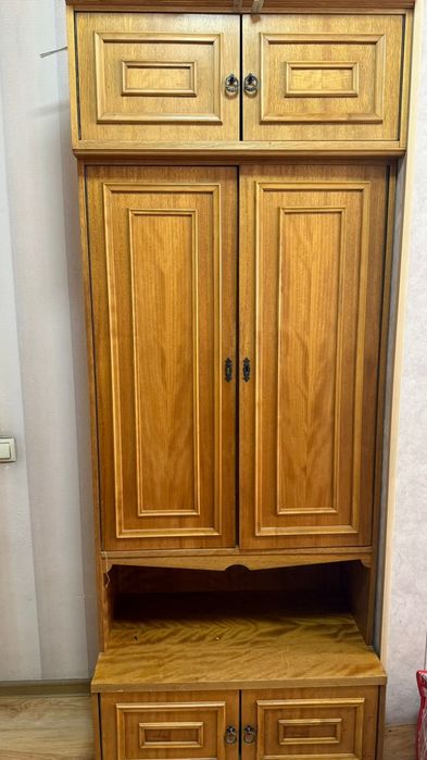 Шкаф для гостиной