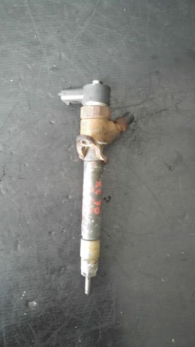 Injector 0445110251 2.4 d5 xc awd d5244t volvo xc70 30750283