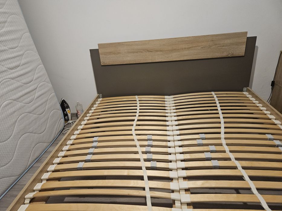 Pat 160x200 cu saltea