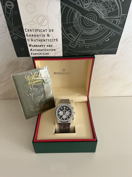 Audemars Piguet (AP) Royal Oak Chronograph