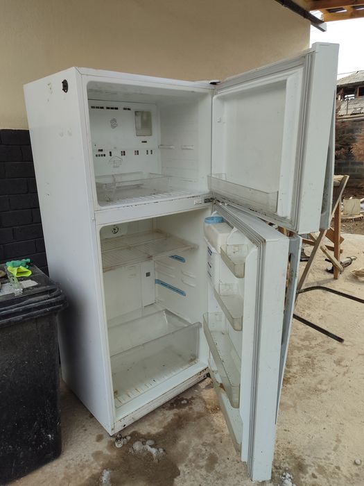 Холодильник фирмы Дайво