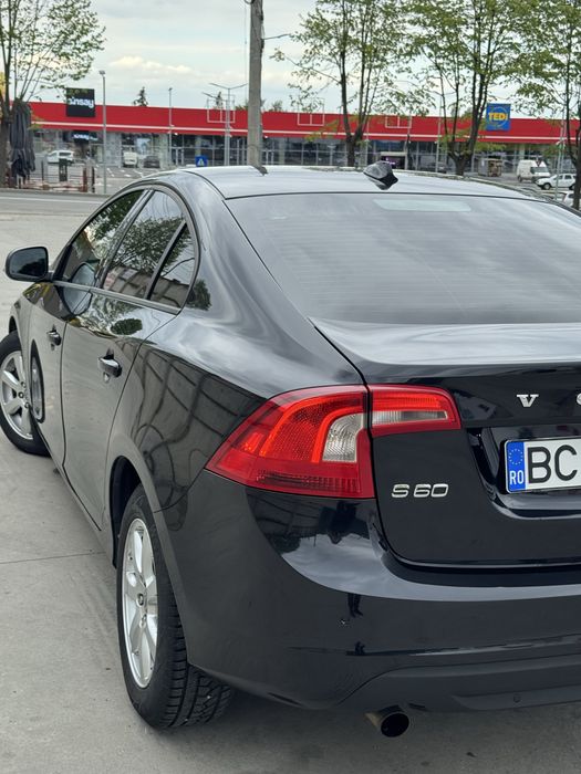 VOLVO S60 2011 — imagine 2