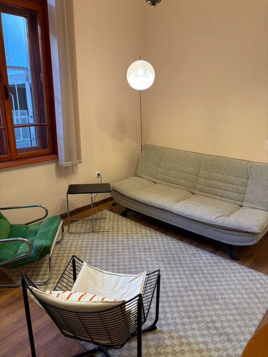 Разтегателен диван (бежов)