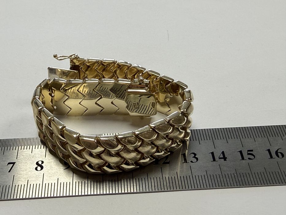 Златна гривна 35.6гр 18/750 карата