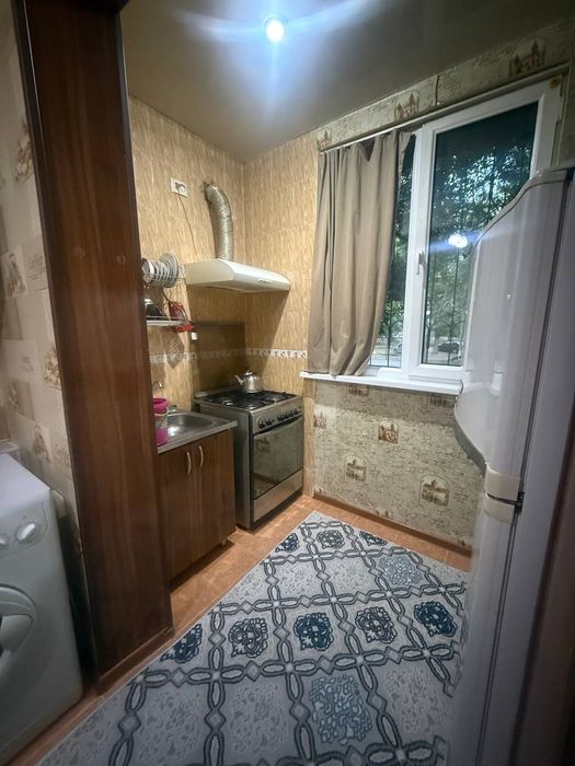 Аренда 2/1/4  на массиве ТТЗ-1 
Ориентир:теннисные корты
Площадь: 30м