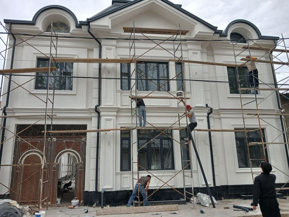 Yakkasaroyda salamatinani yonida 3.7 sotihli yengi zor uy sotiladi