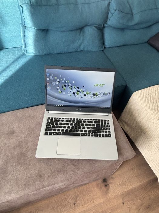Acer 15” ..cu procesor i7-8565u.. SSD 256 gb