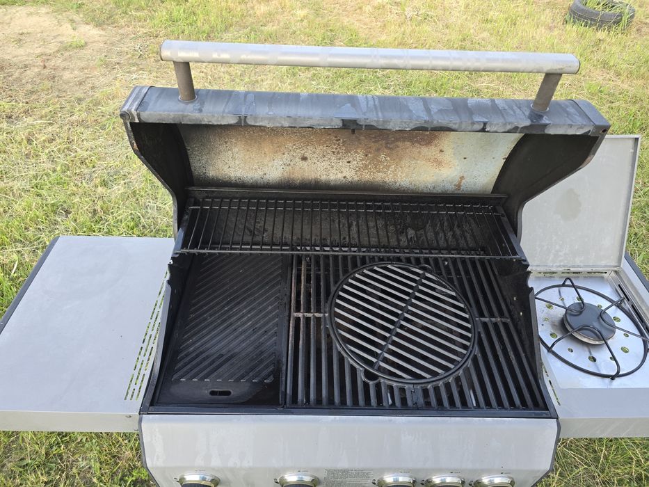 Gratar pe gaz cu 5 arzătoare  pentru curte gradina