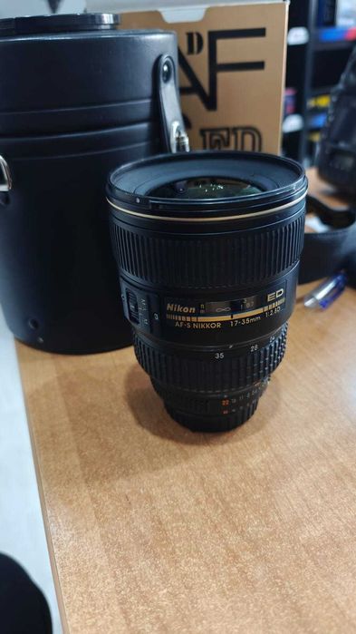 Nikor 17-35 mm/2.8 ED