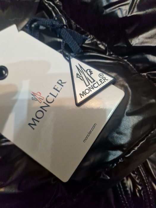 Moncler Maya Black

1 450