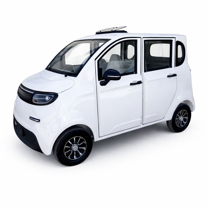 Mini car 120 km yuradi tezligi 50 km litiy akmlatir bilan jihozlangan