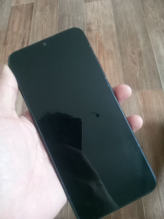 Продаю два телефона айфон,редми