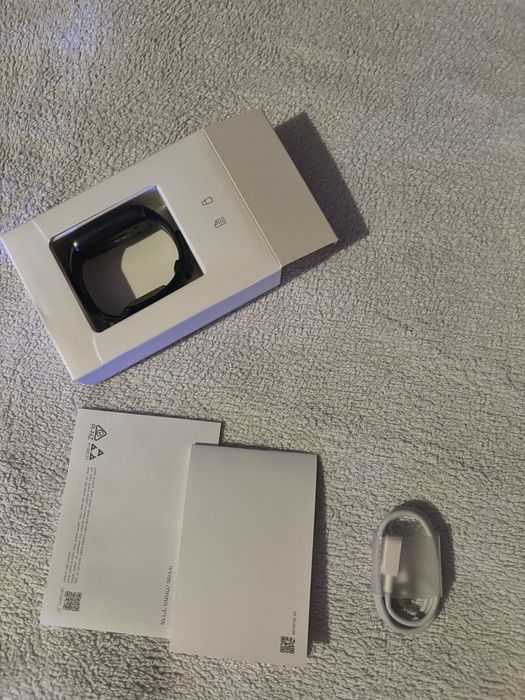 Смарт часовник Huawei Band 6