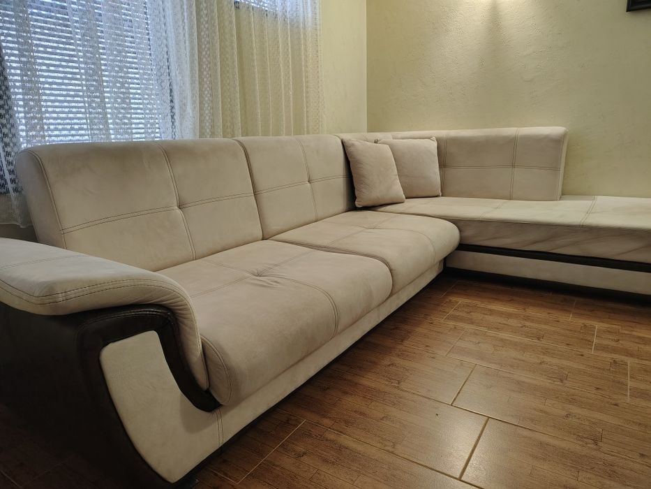 Ъглов диван с функция сън