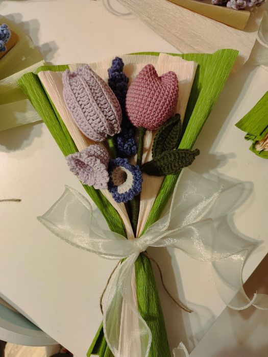 Ръчно изплетени цветя - Handmade flowers - За всякакви поводи