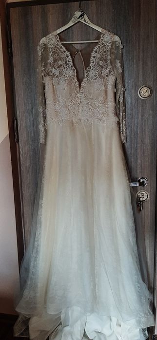 Vând rochie de mireasă