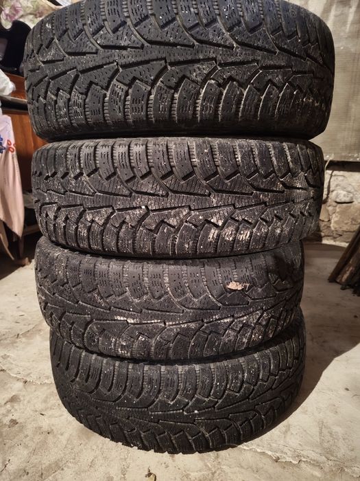 Зимни гуми за джип/SUV 18" 225/65 Nokian