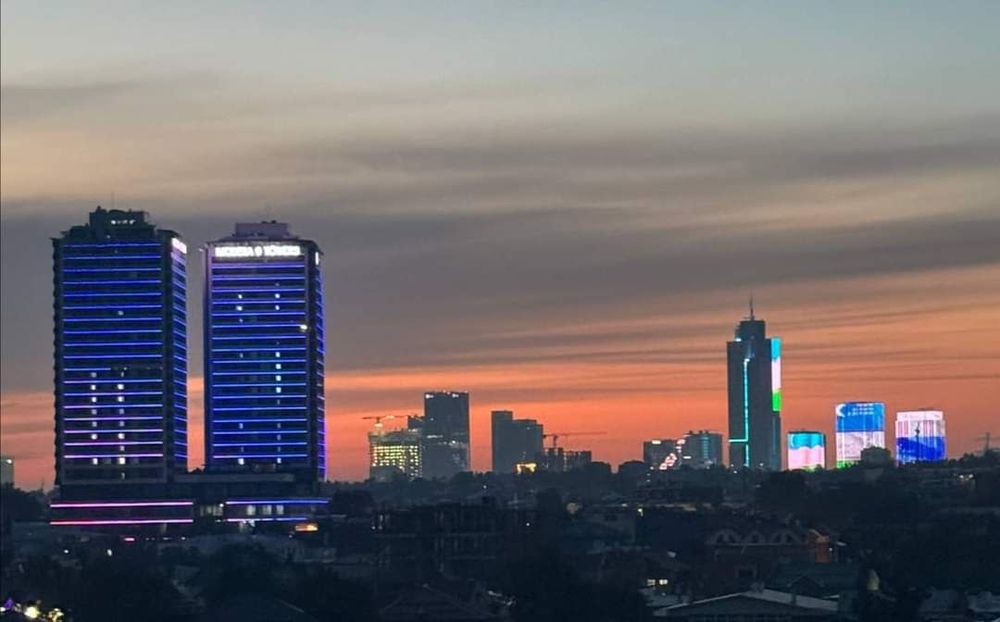 4-комнатная, ЖК "Skyline Towers" (Госпитальный рынок)..