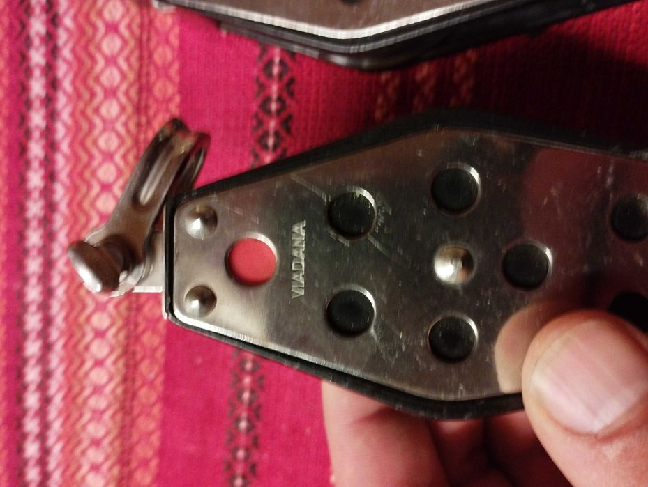 Яхта лодка ветроходна