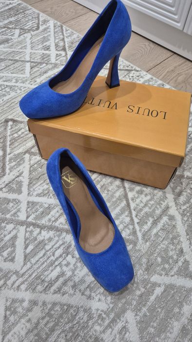 Платья свадебные и туфли