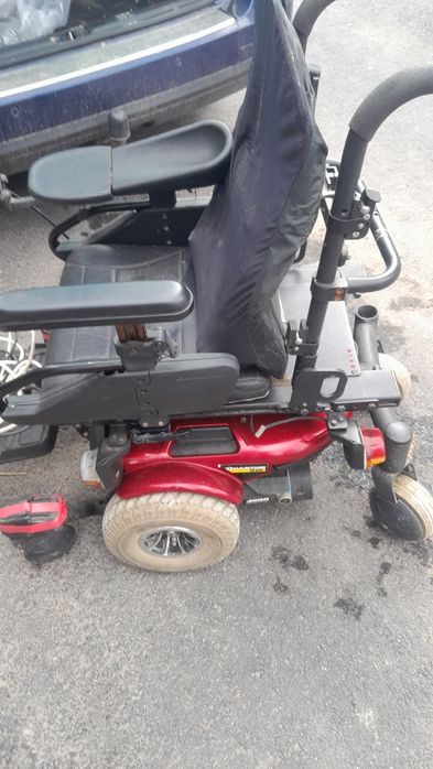 Cărucior persoane dizabilități