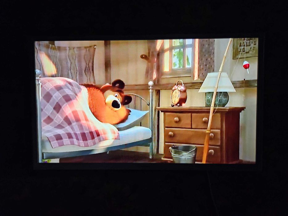 Samsung 32 инча доста эапаэен