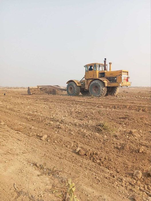 Traktor K-700 (kasemsod) srochna sotiladi