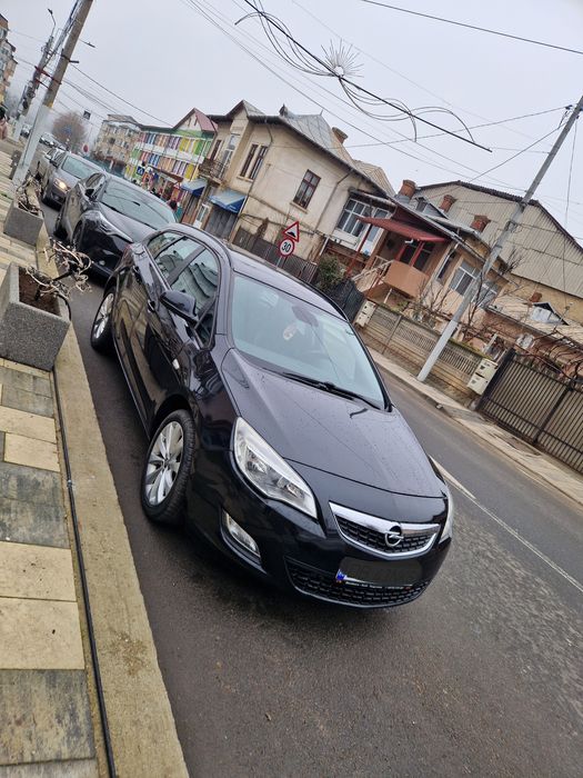 Opel Astra J 2012