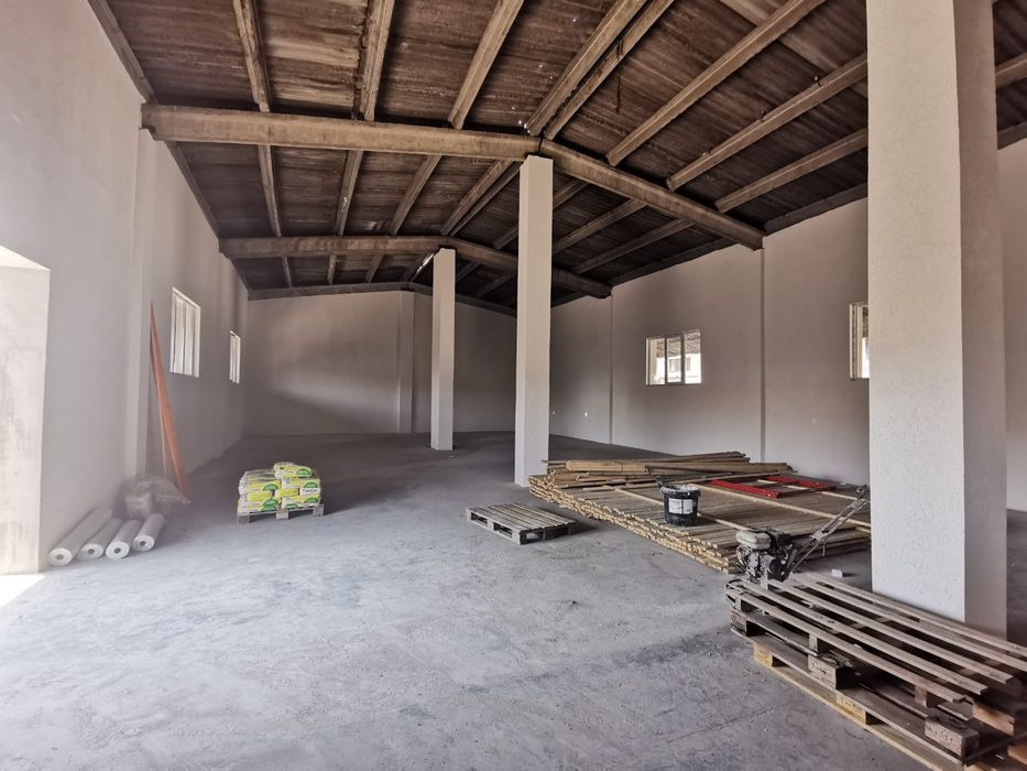 Închiriez hale depozit