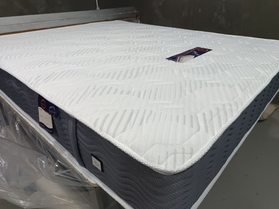 Анатомические матрас от компании "MaxSleep"