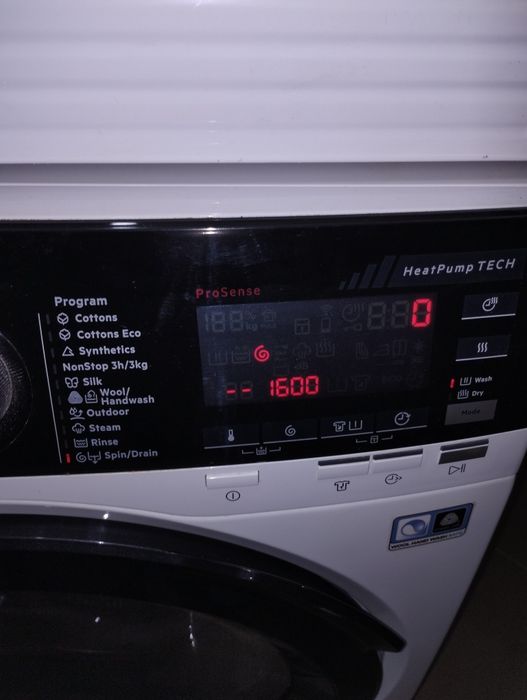 Пералня със сушилня AEG Series9000 Термопомпа