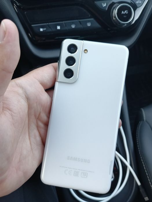 Продам Galaxy S21