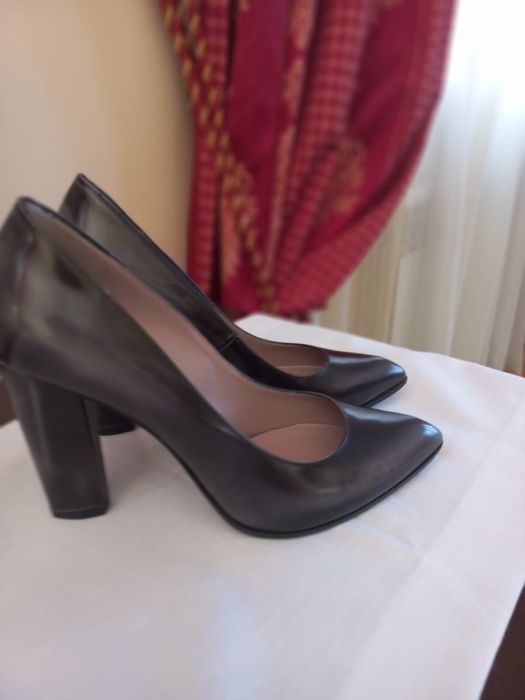 Продам туфли G. Armani