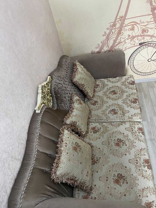 Диван и 2 кресла