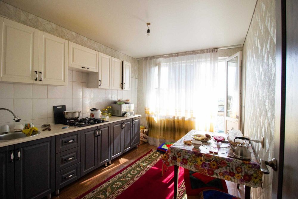 продам 3шку в 5 мкр Эмиль империя