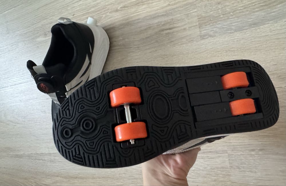 Продам ролики кроссовки