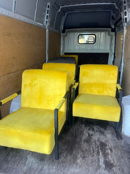 Canapele,fotolii,mese,scaune,casierie-masa de bar/mobilier cafenea/bar