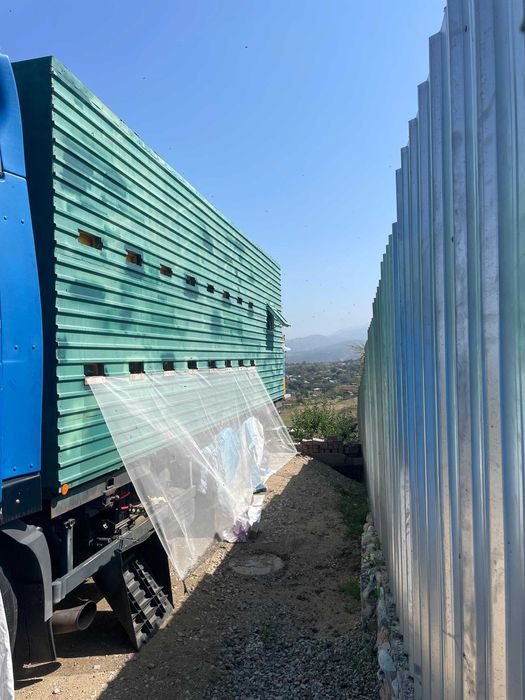 Пчелопавильон и пчелиное хозяйство