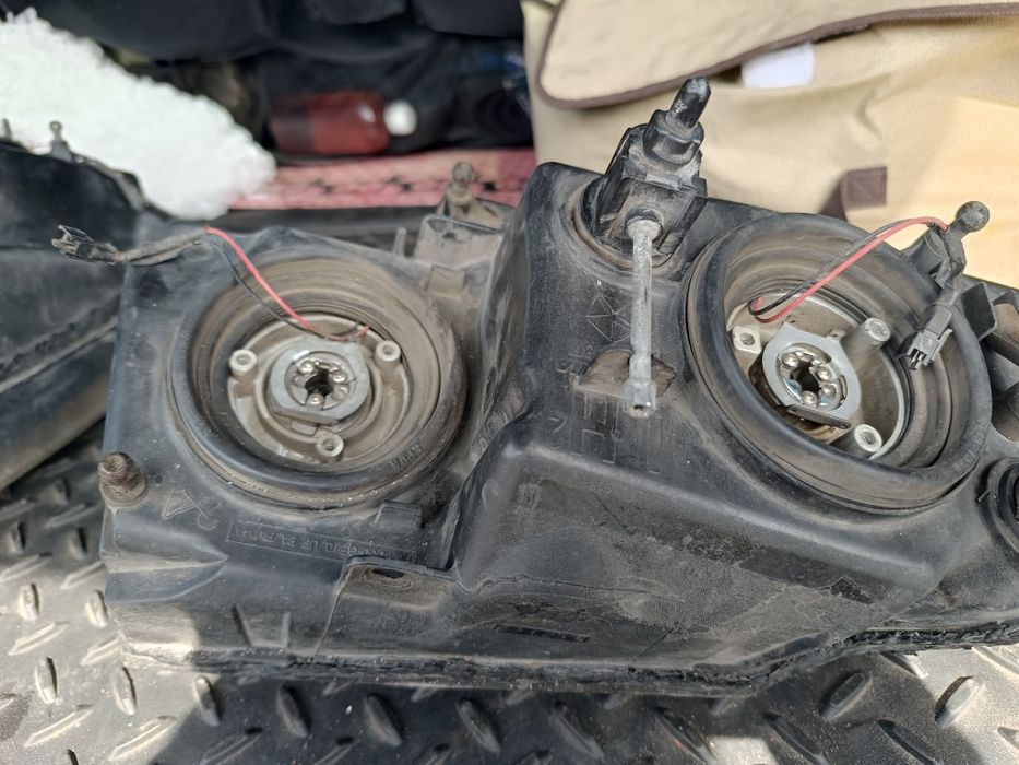 Фары на Jeep Grand Cherokee WJ