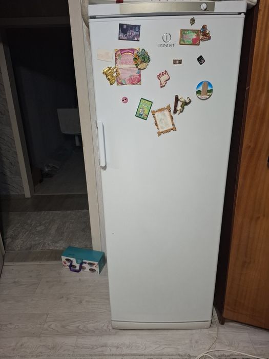 Продам морозильную камеру индезит