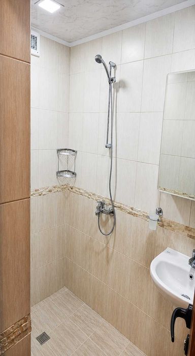 Нов едностаен с отделна спалня Надежда 1 до метро