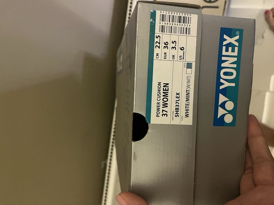 Yonex обувки за бадминтон 36 номер