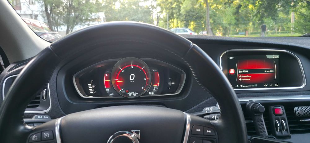 VOLVO V40 2016 — imagine 4
